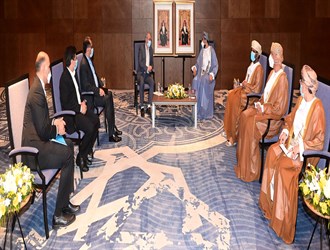وزير الصناعة يؤكد على تعزيز العلاقات الإقتصادية الإيرانية-العمانية