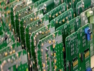 ايران تصدّر أول شحنة من اللوحات الإلكترونية إلى تركيا