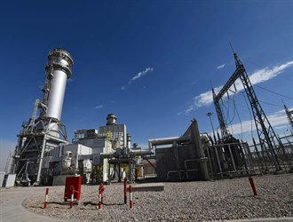 إيران تنشئ محطات كهربائية لتوليد 3642 ميغاواطاً في العراق