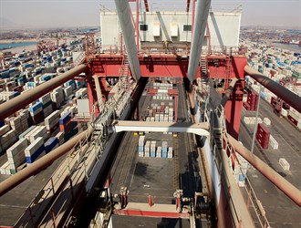 حجم صادرات إيران السلعية يرتفع 22%