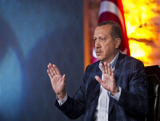 أردوغان يحمي الوزراء الفاسدين وأوغلو يطالب بإحالتهم للمحاكمة